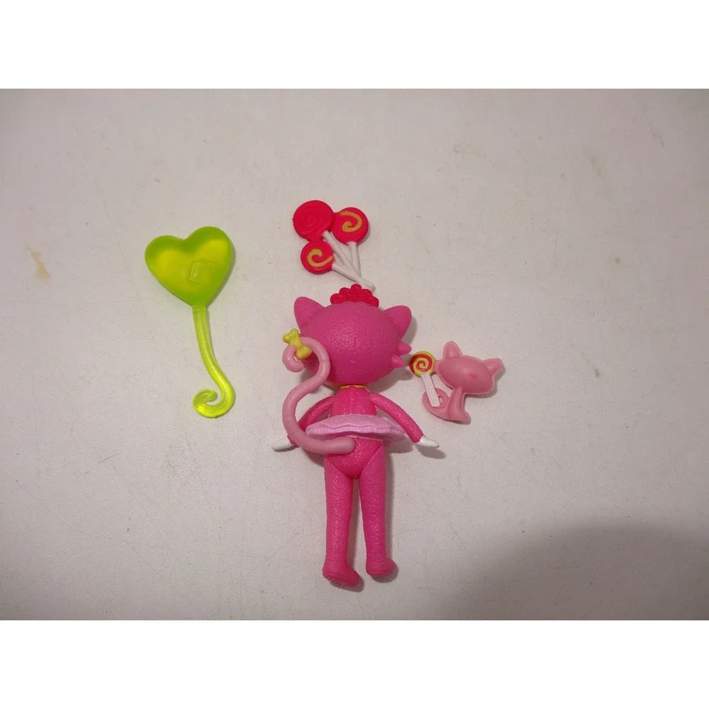 Lalaloopsy Mini Jewel Sparkles Figure Set with Pet Cat and Cardboard House‎